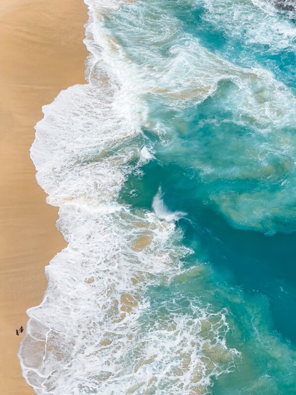 "Чудесный пляж" и "Тетрис": лучшие снимки года, сделанные на мобильный телефон